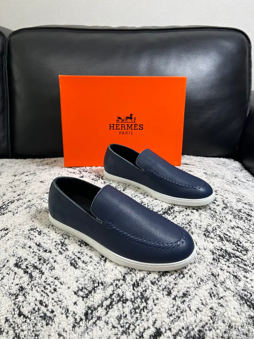 Hermes High Quality Top-level craft I'm in love with you, Max. The counter is being synchronized with the original distribution configuration., Italian imports of original cow-coloured flour, High-quality integration process, All imported water- dyeed cattle stubs., Shoes under the sole.: The original factory is super comfortable with the original base., The original factory and the single. Codes 39-44（ Make a reservation. 38 45 46 ）