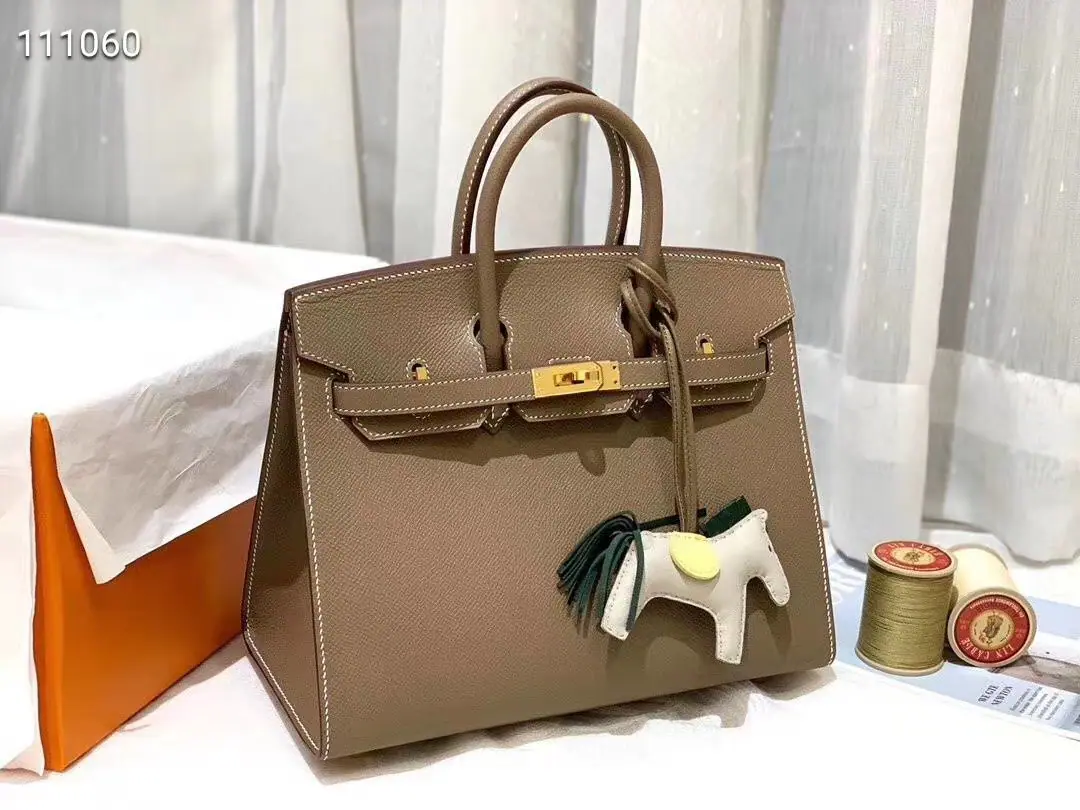 Birkin25/30/ Epsom The original palm skin. The outer seams. ck89 Elephant ash. Noir Gold button. Top hand sew. Custom 😍