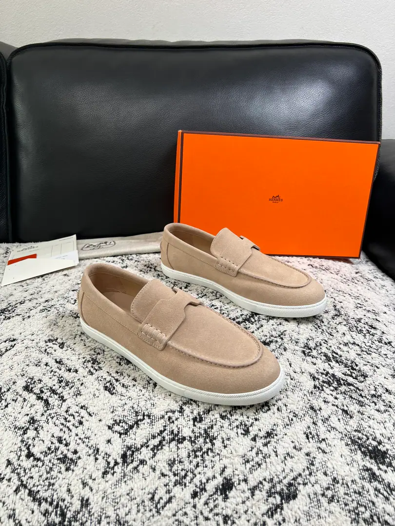 Hermes High Quality Top-level craft I'm in love with you, Max. The counter is being synchronized with the original distribution configuration., Italian imports of original cow-coloured flour, High-quality integration process, All imported water- dyeed cattle stubs., Shoes under the sole.: The original factory is super comfortable with the original base., The original factory and the single. Codes 39-44（ Make a reservation. 45 ）