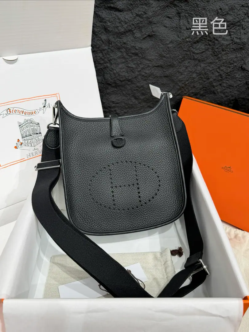 🇨🇳Evelyn. 23CM Black