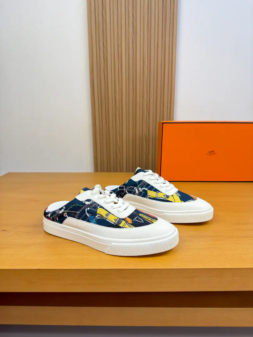 【 HERMES】I'm in love with you, Max. High-end quality Original List·Half-rollers for leisure sport Shoe.: Original🔝Skin of a stale calf., Brand totems..The brand of the car.‘H’Totem. Uchi.: Water-tied cow skin. Otsumi!: Ultra Light OriginalTPR.Rubber·Double-coloured base Super-high-quality control.·- I'm doing a little work.: Highlight(High-end·- How expensive.·Slot) Size: 39-44（38, 45, 46, Make a reservation.)·H0199