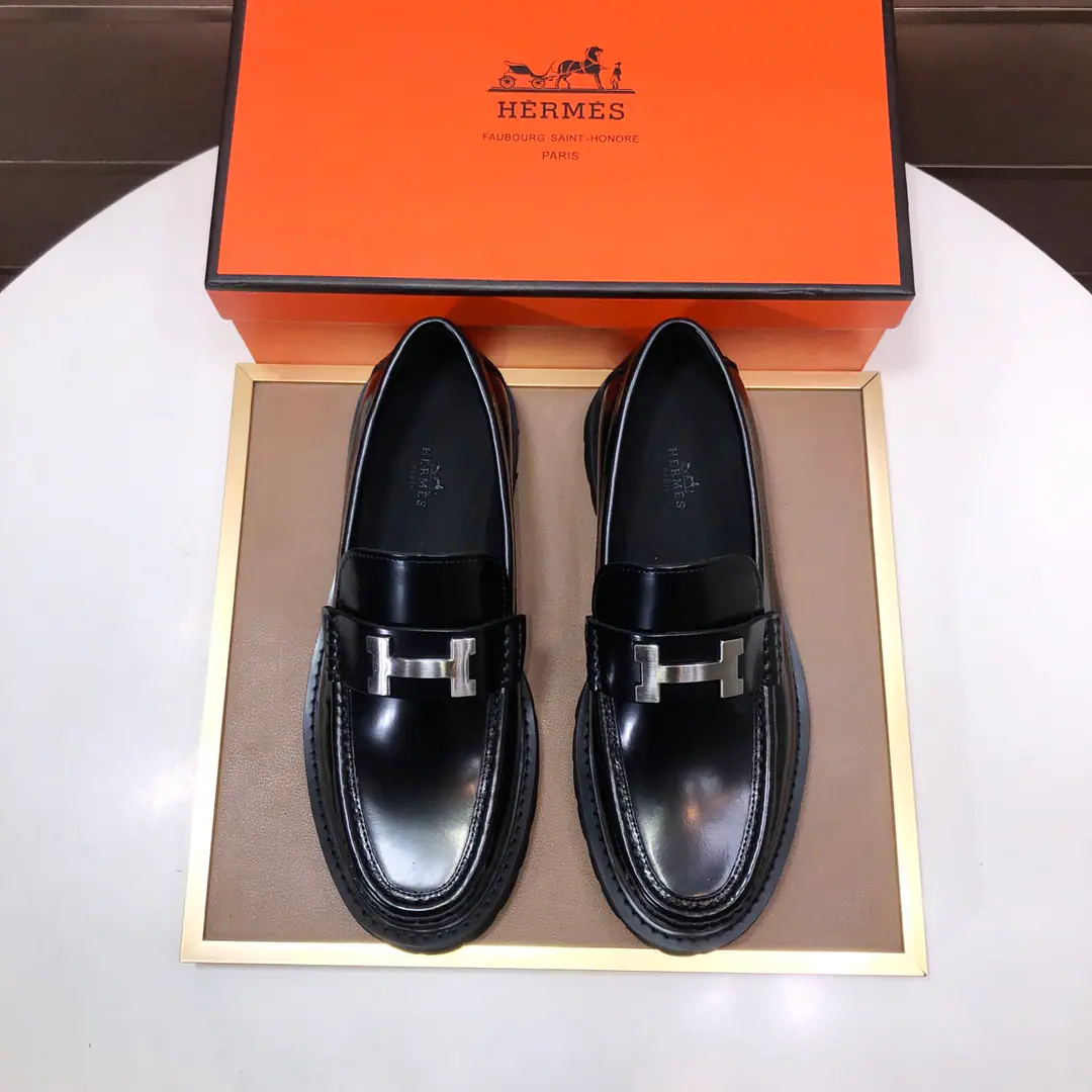 Plant 【【I'm in love with you, Max. HERMES】】（In the high-end cattle.) New paragraph🍀 HERMES——Top Version Classic recreational shoes.！Use imported original cow skins, Inside, inside, inside the comfort of the cow.！The original grind-resistant rubber bubble.！High quality.！Codes38-45（45Do it.)