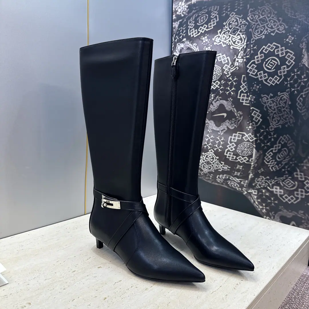 Plant prices HermesI'm in love with you, Max. 2026Autumn and winter money. Nice Crossing punk styleKelly- I'll take the top of my heel and the colored boots. HThe same letter as the star.logoA pointy bike, knight's boots. Material:I'll import a cow's skin on my shoe./Import sheep, skin.+In the skin of the watered cow.+Italy is a big-ass country. He's tall.:4CM Size: 35-39(34.40.41.42Custom without re-offer)