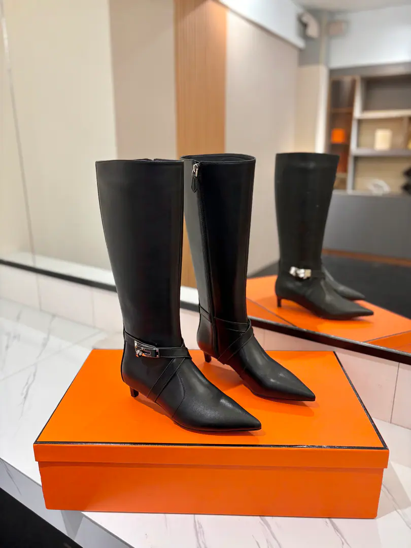 ￼ Plant price: Hermes🐴- A hot, hot, hot, hot, hot, hot, hot, hot, hot, hot, hot, hot, hot, hot, hot, hot, hot, hot, hot, hot, hot, hot, hot, hot, hot, hot, hot, hot, hot, hot, hot, hot.kelly JumpingThe Knight's boots are a fine-looking cowmaker.!!It's a classic no-no style. It's a pretty thing for anyone. ♡Elegance style, Creating different feelings.！♡♡It's the indispensable boots in your shoe cabinet.！♡♡A simple formula, Market top version♡◆ Materials: Import of sheep Imported cattle skin ◆◆ Uchi., Foot.: Imported cattle skin◆◆ Otsumi!: The Italian skin is a big thing.◆◆ He's tall.: ❹𝙘𝙢 High cover packing ◆ ◢size. ｜35-39（34 40 41 42Custom）◣