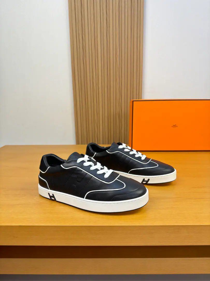 【 HERMES】I'm in love with you, Max. High-end quality Original List·Leisure sports shoes Shoe.: 🔝Napa Skin..Car-travage process, Shoes..The brand of the suture line.‘H’Totem., Shoe tongue..Air pressure brandlogo Uchi.: Water-tied cow skin. Otsumi!: Ultra Light OriginalTPR.Rubber·Double-coloured base Super-high-quality control.·- I'm doing a little work.: Highlight(High-end·- How expensive.·Slot) Size: 38-44（45, Make a reservation.)·H0116