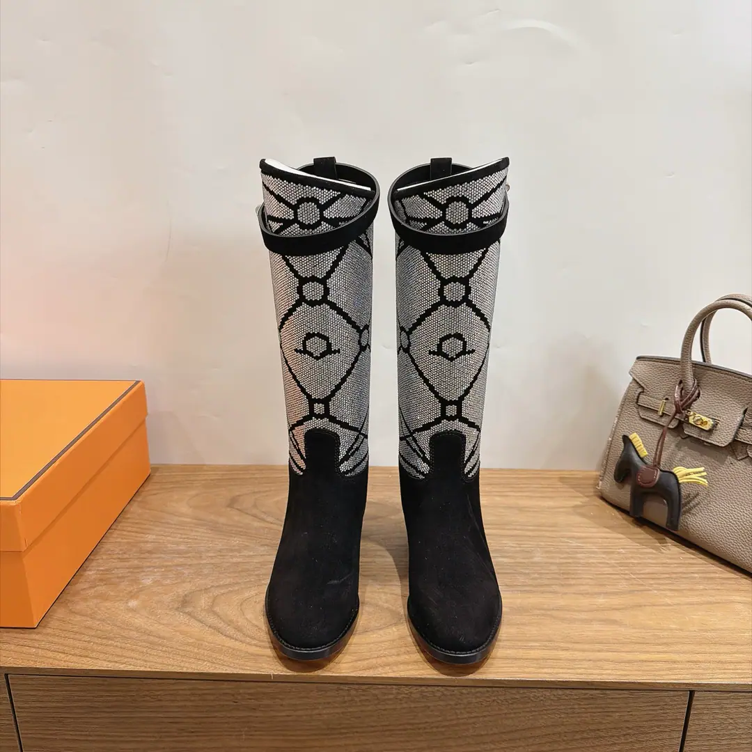 HERME…S ClassickellyBoots.ss2026Autumn money. ClassickellyHalf, Original calf skin material, Different colors match, It's really beautiful., Ma Fu-san's stuff.！ Little sheep's skin inside., Leaf imports from Italy！ ⚠️: With original packaging andvipOutbox Packaging！ Top class.35-39It's a deal.40.41 41.42