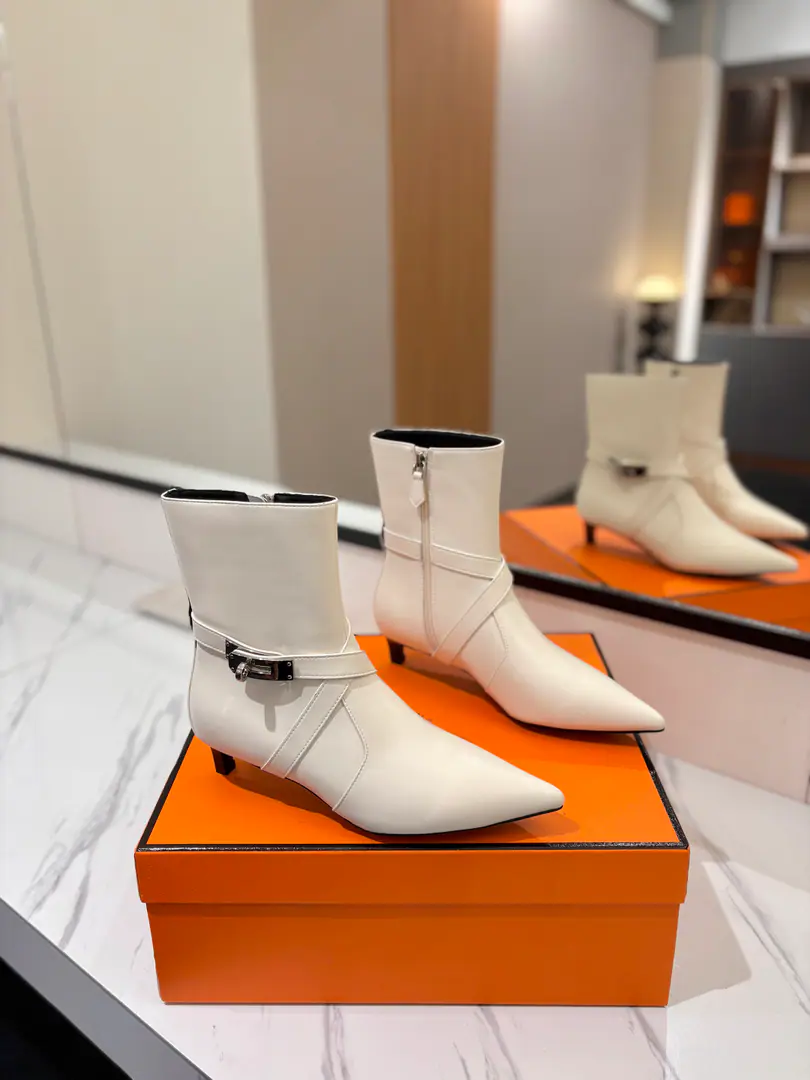 ￼ ￼ Plant price: Hermes🐴- A hot, hot, hot, hot, hot, hot, hot, hot, hot, hot, hot, hot, hot, hot, hot, hot, hot, hot, hot, hot, hot, hot, hot, hot, hot, hot, hot, hot, hot, hot, hot, hot.kelly JumpingThe Knight's boots are a fine-looking cowmaker.!!It's a classic no-no style. It's a pretty thing for anyone. ♡Elegance style, Creating different feelings.！♡♡It's the indispensable boots in your shoe cabinet.！♡♡A simple formula, Market top version♡◆ Materials: Import of sheep Imported cattle skin ◆◆ Uchi., Foot.: Imported cattle skin◆◆ Otsumi!: The Italian skin is a big thing.◆◆ He's tall.: ❹𝙘𝙢 High cover packing ◆ ◢size. ｜35-39（34 40 41 42Custom）◣