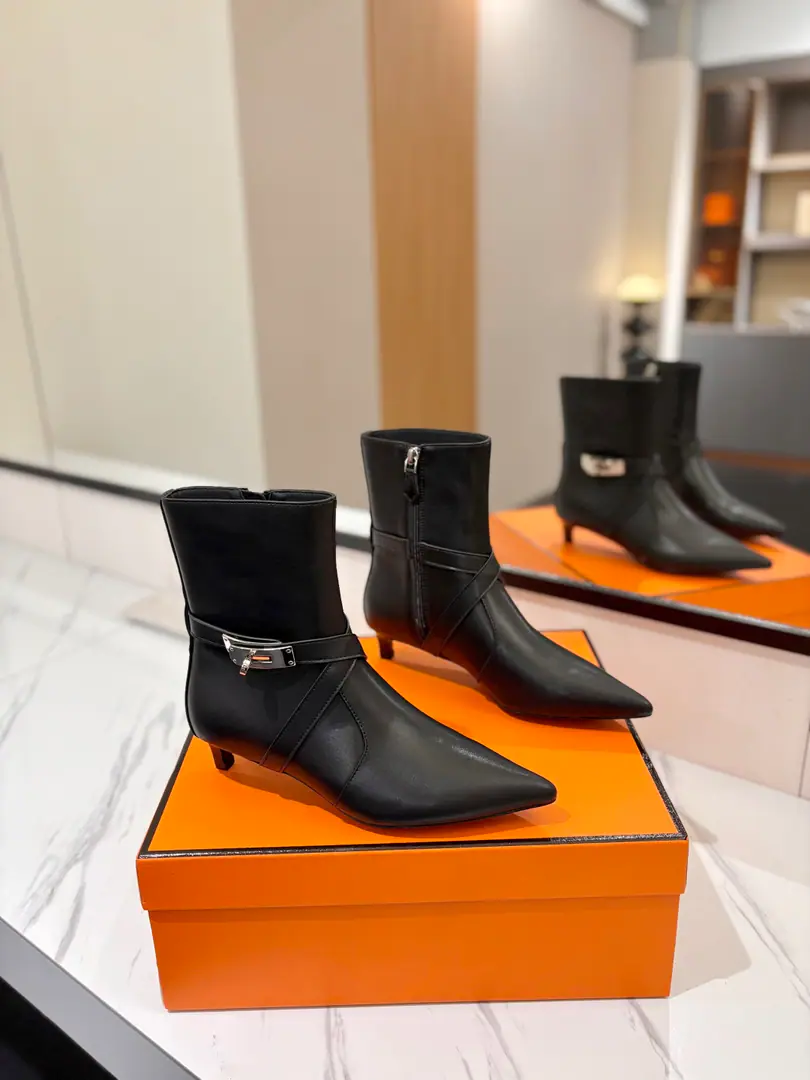 ￼ ￼ Plant price: Hermes🐴- A hot, hot, hot, hot, hot, hot, hot, hot, hot, hot, hot, hot, hot, hot, hot, hot, hot, hot, hot, hot, hot, hot, hot, hot, hot, hot, hot, hot, hot, hot, hot, hot.kelly JumpingThe Knight's boots are a fine-looking cowmaker.!!It's a classic no-no style. It's a pretty thing for anyone. ♡Elegance style, Creating different feelings.！♡♡It's the indispensable boots in your shoe cabinet.！♡♡A simple formula, Market top version♡◆ Materials: Import of sheep Imported cattle skin ◆◆ Uchi., Foot.: Imported cattle skin◆◆ Otsumi!: The Italian skin is a big thing.◆◆ He's tall.: ❹𝙘𝙢 High cover packing ◆ ◢size. ｜35-39（34 40 41 42Custom）◣