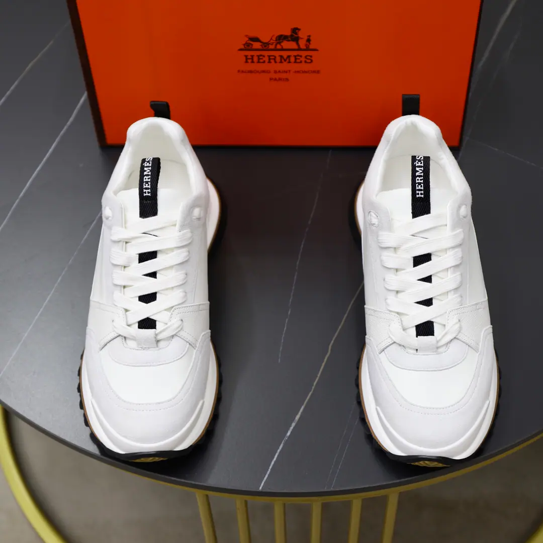 Get out of the factory. HERMES/I'm in love with you, Max. LeaderSports shoes！ Multi-colour slashing high-tech strategizing, Skins and skins and goats and shoes.. Light geometric soles, To create fashion cities.. Product details White and orange rubber soles. Black rubber soles., Orange rubber moored with shallow natural leather moored with white rubber shoes. Skins and feet. Nebula Bottom and inside Cotton straps, Rubber Bottom height of shoes:4cm Size: 39-40-41-42-43-44（38.45Make a reservation.）