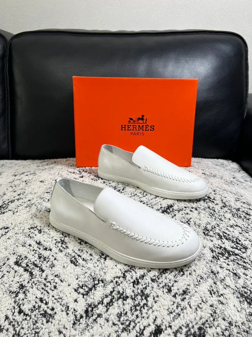 Hermes High Quality Top-level craft I'm in love with you, Max. The counter is being synchronized with the original distribution configuration., Italian imports of original cow-coloured flour, High-quality integration process, All imported water- dyeed cattle stubs., Shoes under the sole.: The original factory is super comfortable with the original base., The original factory and the single. Codes 39-44（ Make a reservation. 38 45 46 ）
