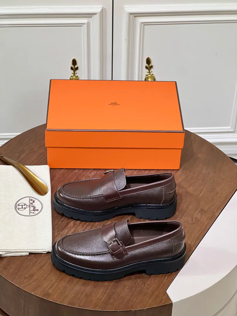 Hermes A man's leather-leaf shoe. Powder's shoes., Shoe.KellyTied shoe buttons, Real skin with a long-lasting hair bubble., Making a bold city style.. Imported cattle skin+In the cow's skin. Size:39-44(38.45Custom）¥