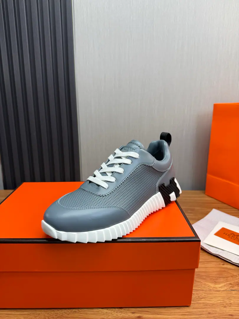 Plant HERME*—I'm in love with you, Max..The counter is selling the hot cash.🔥 Use imported cow skin on the shoe./Combining original webpapers, I'm a researcher.（Original calf skin.） Skins and feet. Shoes under the sole.: The original factory is a very light version., Physical shoot🎬 Codes: 38-44. （38.45- It's a deal.）