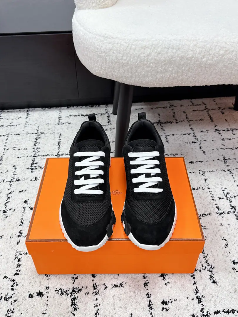 #Top Version Couple money. Hermes I'm in love with you, Max. 26/ Bouncing Couples. Sports Leisure shoes. The most comfortable shoes in love with horses., No, I don't.1⃣️, It's a nice, light foot., You don't get tired of shopping.👍Bullskins.+Wire Nice touch., She's beautiful and she's got a lot of clothes., It's light and comfortable. It's so light. Sports and leisure are the two things. Step on it.💩That's great.！ ✔️Fabulous.: Imported cattle skin/Cow-feat. ✔️Uchi.: The imported inlet was for silk and sheep. ✔️Otsumi!: AdoptionIP+TPU(Multi-colour Letters)German technology exposure machine seamlessly combined ✔️Size: #35-46(Women40.41Men45.46Do it.)