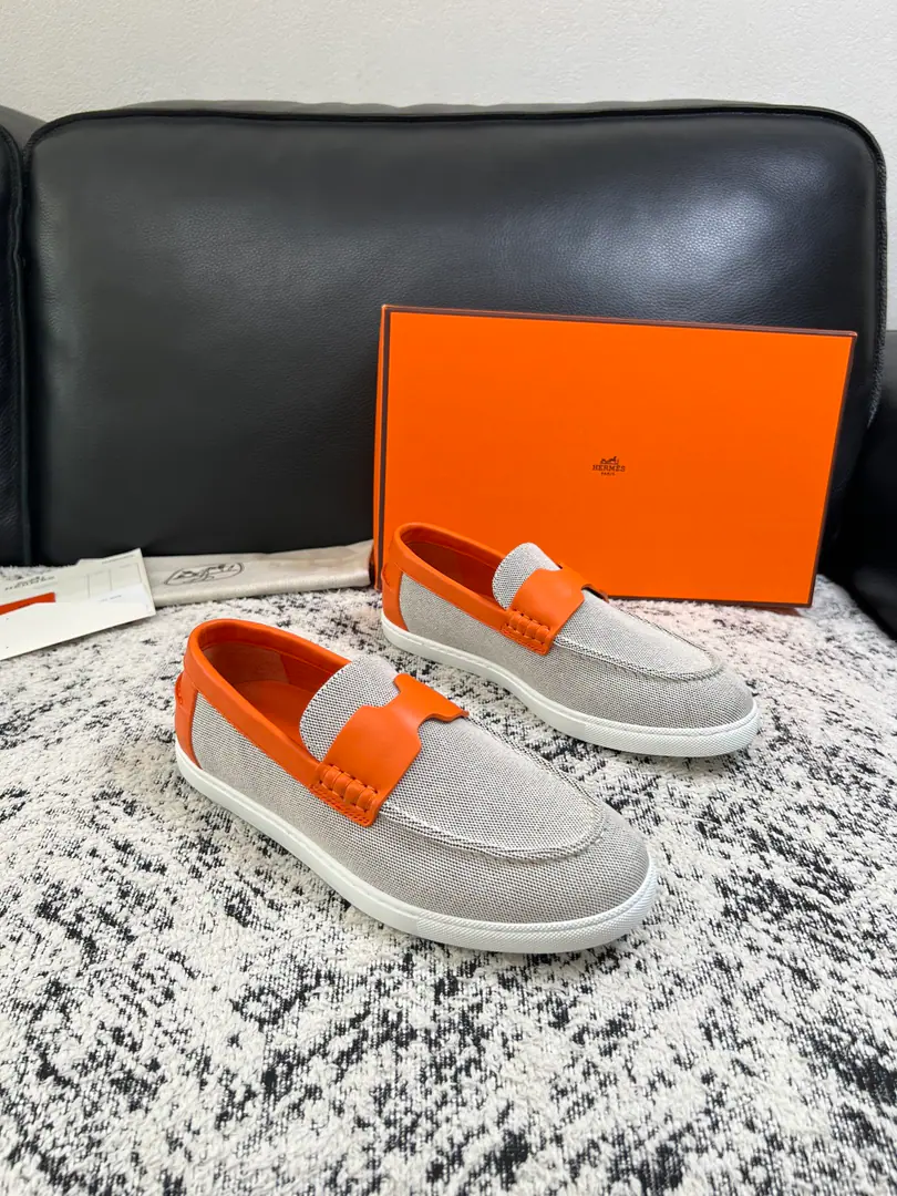 Hermes High Quality Top-level craft I'm in love with you, Max. The counter is being synchronized with the original distribution configuration., Italian imports of original cow-coloured flour, High-quality integration process, All imported water- dyeed cattle stubs., Shoes under the sole.: The original factory is super comfortable with the original base., The original factory and the single. Codes 39-44（ Make a reservation. 45 ）