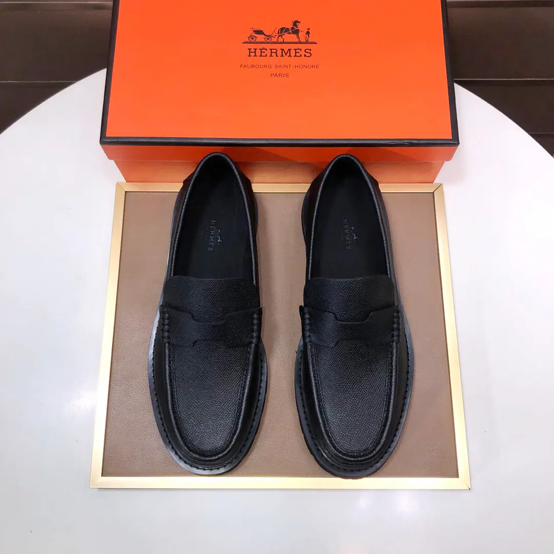 Plant 【【I'm in love with you, Max. HERMES】】（In the high-end cattle.) New paragraph🍀 HERMES——Top Version Classic recreational shoes.！Use imported original cow skins, Inside, inside, inside the comfort of the cow.！The original grind-resistant rubber bubble.！High quality.！Codes38-45（45Do it.)