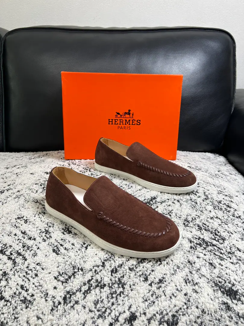 Hermes High Quality Top-level craft I'm in love with you, Max. The counter is being synchronized with the original distribution configuration., Italian imports of original cow-coloured flour, High-quality integration process, All imported water- dyeed cattle stubs., Shoes under the sole.: The original factory is super comfortable with the original base., The original factory and the single. Codes 39-44（ Make a reservation. 38 45 46 ）