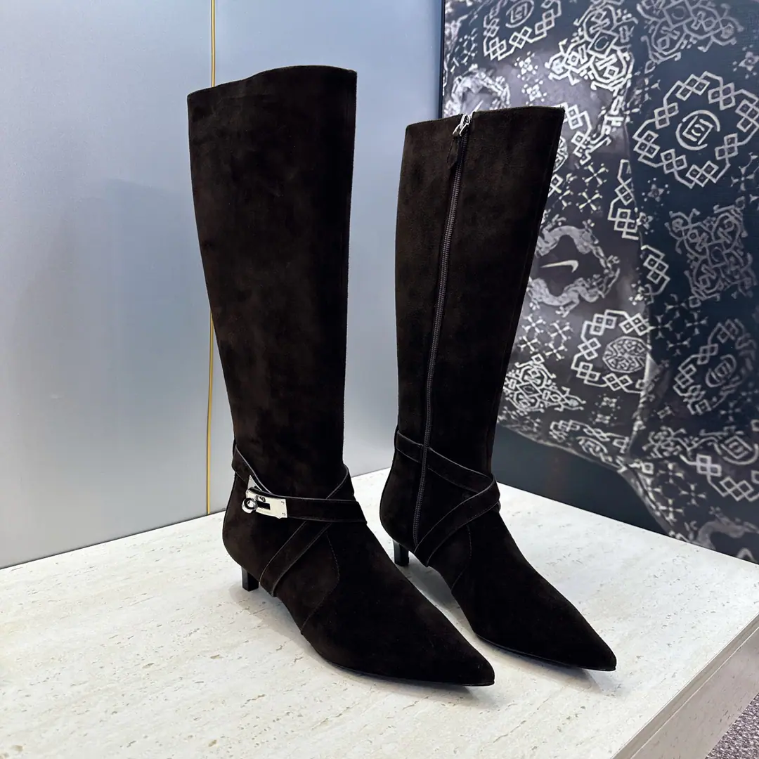 Plant prices HermesI'm in love with you, Max. 2026Autumn and winter money. Nice Crossing punk styleKelly- I'll take the top of my heel and the colored boots. HThe same letter as the star.logoA pointy bike, knight's boots. Material:I'll import a cow's skin on my shoe./Import sheep, skin.+In the skin of the watered cow.+Italy is a big-ass country. He's tall.:4CM Size: 35-39(34.40.41.42Custom without re-offer)