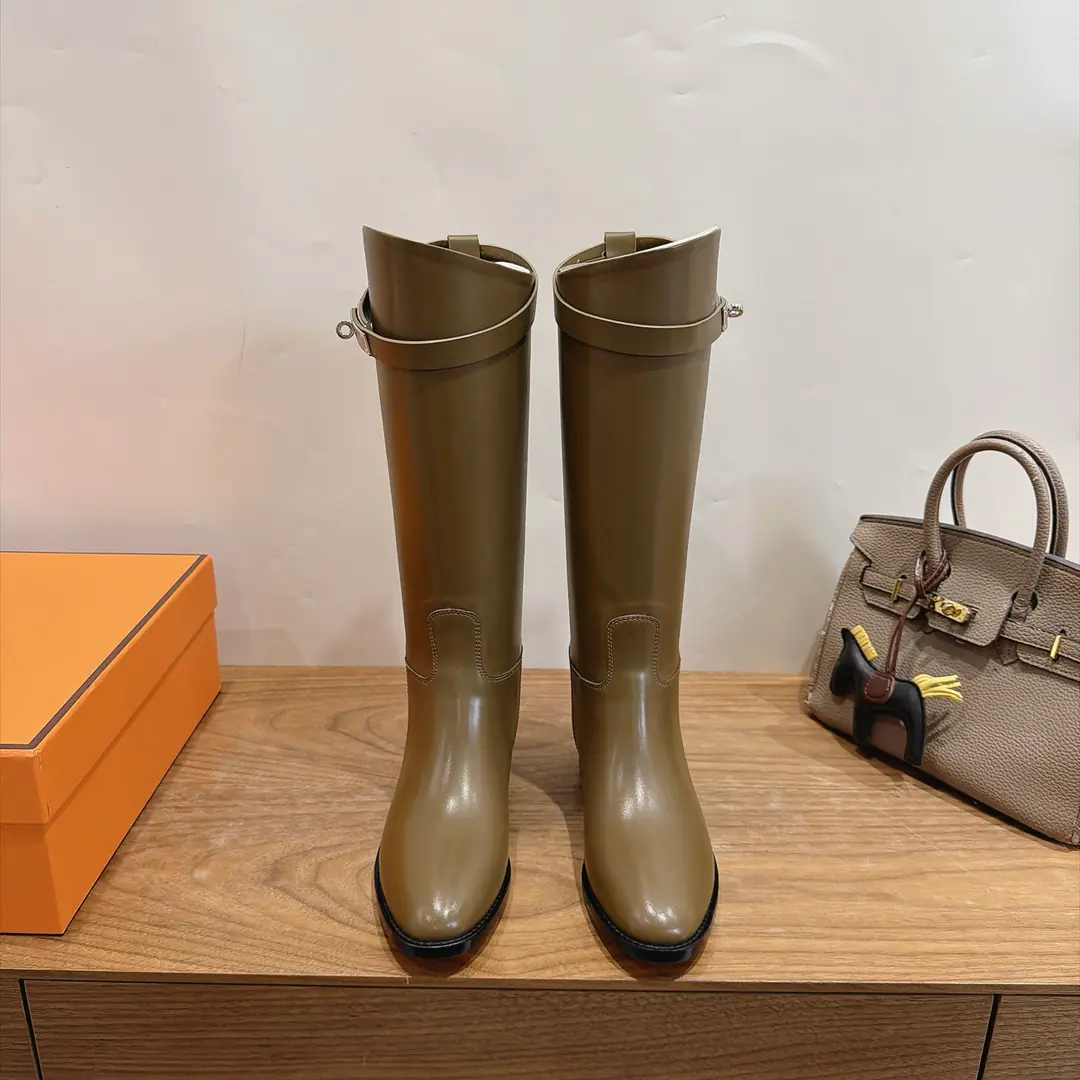 HERME…S ClassickellyBoots.ss2026Autumn money. ClassickellyHalf, Original calf skin material, Different colors match, It's really beautiful., Ma Fu-san's stuff.！ Little sheep's skin inside., Leaf imports from Italy！ ⚠️: With original packaging andvipOutbox Packaging！ Top class.35-39It's a deal.40.41 41.42