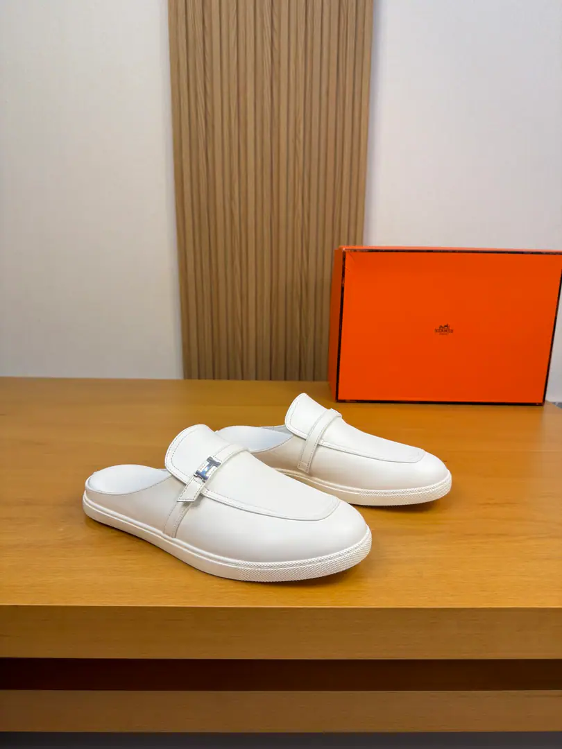 【 HERMES】I'm in love with you, Max. High-end quality Original List·I'm gonna take a little bit of a slipper. Shoe.: Original🔝Napa Skin., Shoe Dan..Brand metal buttons and cross-arms decoration Uchi.: Water-tied cow skin. Otsumi!: Ultra Light OriginalTPR.Rubber. Form Super-high-quality control.·- I'm doing a little work.: Highlight(High-end·- How expensive.·Slot) Size: 39-44（38.45.46.Make a reservation.)·H0231