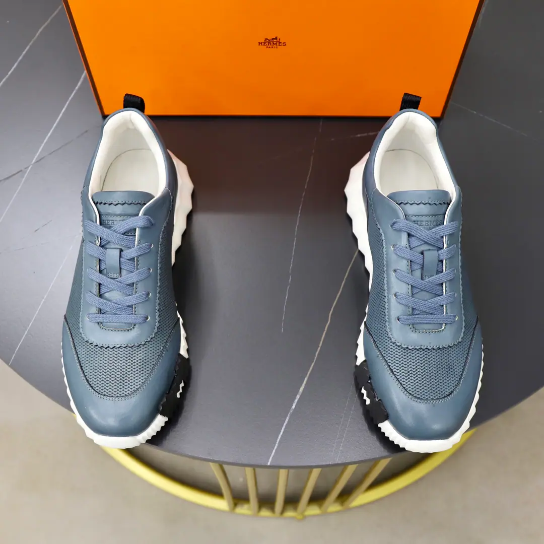 Hermes High Quality Top-level craft I'm in love with you, Max. The counter is being synchronized with the original distribution configuration., Italian imports of original cow-coloured flour, High-quality integration process, All imported water- dyeed cattle stubs., Shoes under the sole.: The original factory is super comfortable with the original base., The original factory and the single. Codes 39-44（ Make a reservation. 38 45 46 ）