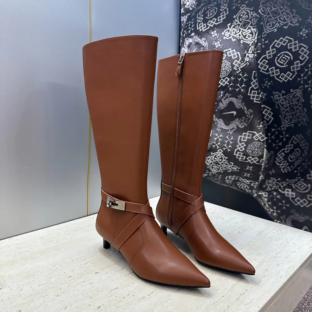 Plant prices HermesI'm in love with you, Max. 2026Autumn and winter money. Nice Crossing punk styleKelly- I'll take the top of my heel and the colored boots. HThe same letter as the star.logoA pointy bike, knight's boots. Material:I'll import a cow's skin on my shoe./Import sheep, skin.+In the skin of the watered cow.+Italy is a big-ass country. He's tall.:4CM Size: 35-39(34.40.41.42Custom without re-offer)