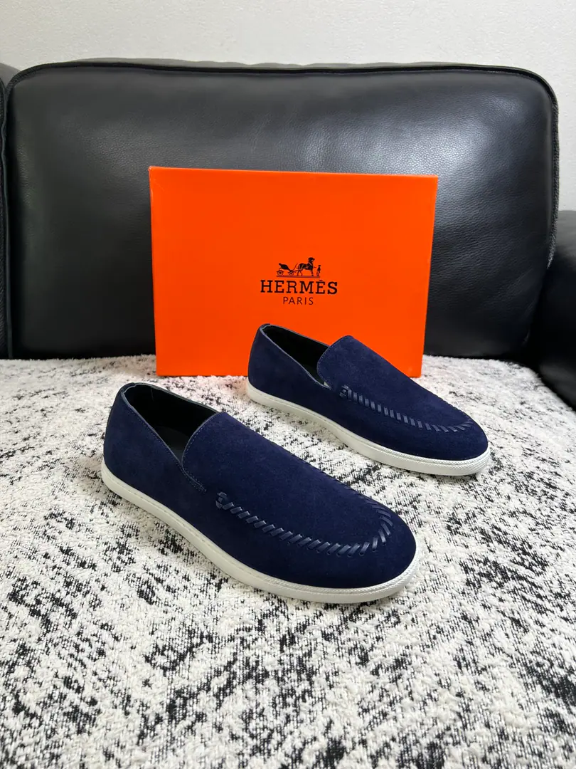 Hermes High Quality Top-level craft I'm in love with you, Max. The counter is being synchronized with the original distribution configuration., Italian imports of original cow-coloured flour, High-quality integration process, All imported water- dyeed cattle stubs., Shoes under the sole.: The original factory is super comfortable with the original base., The original factory and the single. Codes 39-44（ Make a reservation. 38 45 46 ）