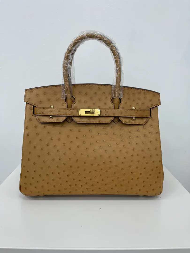 Import of South African ostrich skinBk30Hand-sew wax line is on the spot.