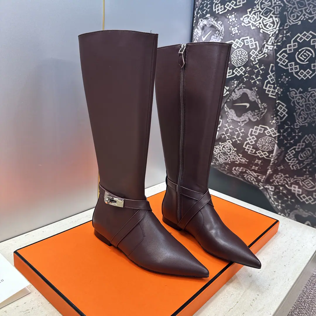 Plant prices HermesI'm in love with you, Max. 2026Autumn and winter money. Nice Crossing punk styleKellyShe's got a high-stamp and a knee-coloured girl's boots. HThe same letter as the star.logoA horse's boots on the bottom of the pole. Material:I'll import a cow's skin on my shoe./Import sheep, skin.+In the skin of the watered cow.+Italy is a big-ass country. Size: 35-39(34.40.41.42Custom without re-offer)