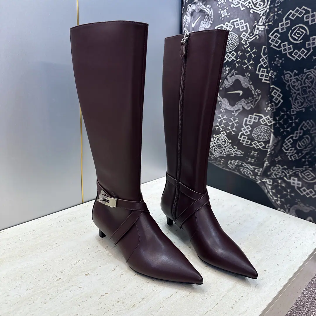 Plant prices HermesI'm in love with you, Max. 2026Autumn and winter money. Nice Crossing punk styleKelly- I'll take the top of my heel and the colored boots. HThe same letter as the star.logoA pointy bike, knight's boots. Material:I'll import a cow's skin on my shoe./Import sheep, skin.+In the skin of the watered cow.+Italy is a big-ass country. He's tall.:4CM Size: 35-39(34.40.41.42Custom without re-offer)