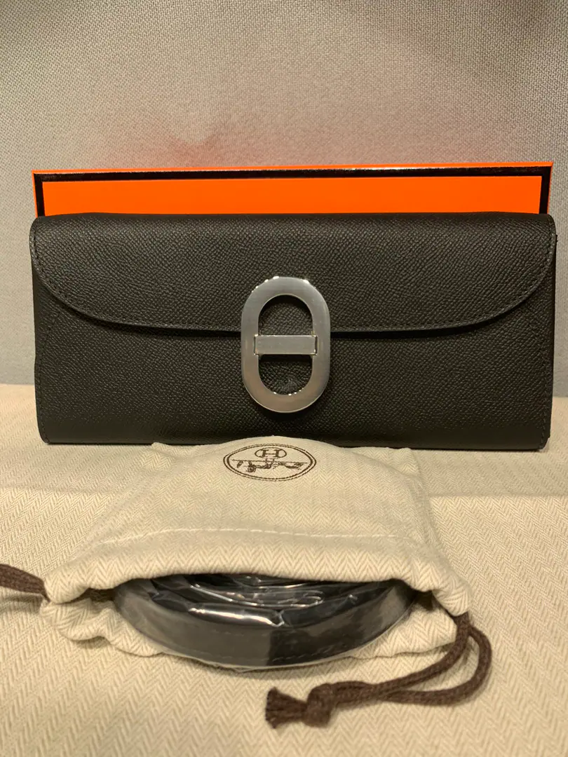 New paragraph HERMES·237471Black silver button. hassPip Series, Pig nose slanted wrap. to go EP hassPee., All Steel, Hand-Wine Dimensions: 24×10x2.5cm.
