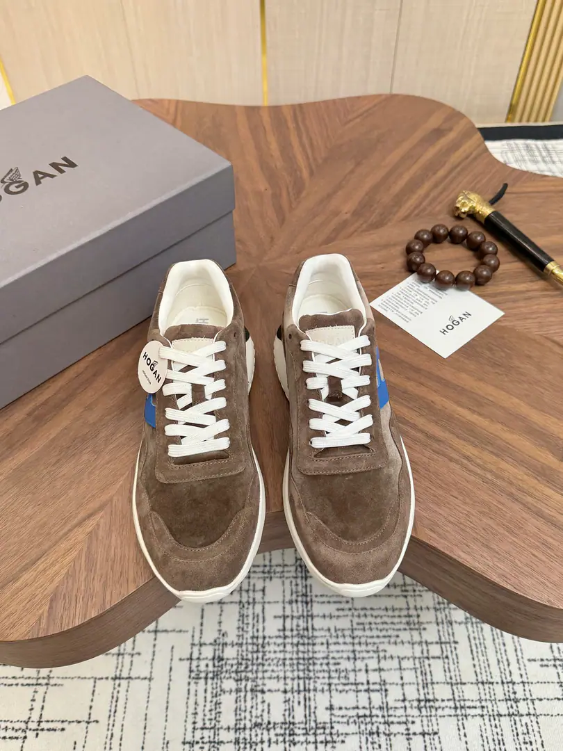 Get out of the factory. Hogan's new money is fresh., HoganMicrobills, leisure sneakers.HXM3710CRNC Same pair of shoes., Lines are loose The soles are light., The inner end of the memory bubble is light and comfortable., Headstart.. 35-44Code, 45- It's a deal.. The transmission will blow.……