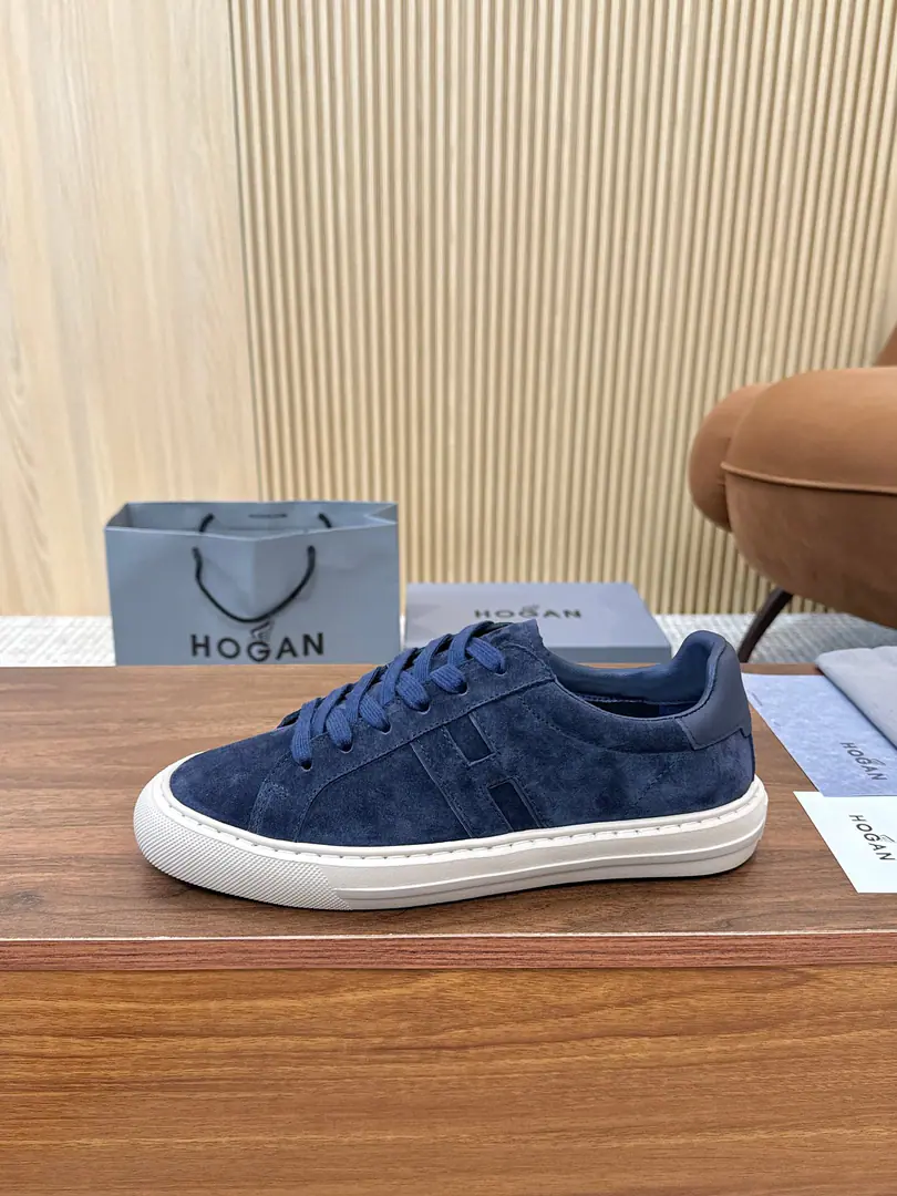 Hogan's new money.HOGAN H Sports and leisure shoes, From90The ice skating movement. Girrit.. The City of the City., I'll put my body on the table., Smart Line, ♪ And so proud ♪ Like, ♪ And the modern city of cooledi. A piece of design package.HLetter, It's a special projection.H, I'm wearing a light shirt., Sports classic leisure shoes. Fabulous., Fly-feather., Bullskins., The soles are so light, they're soaking., The sticker's on the shoe.. Comfortable memory bubbles., Easy to pick., Add a personality to the recreational costumes. 39-44Code（38/45/46You're gonna have to do it or not.）The transmission will blow.………