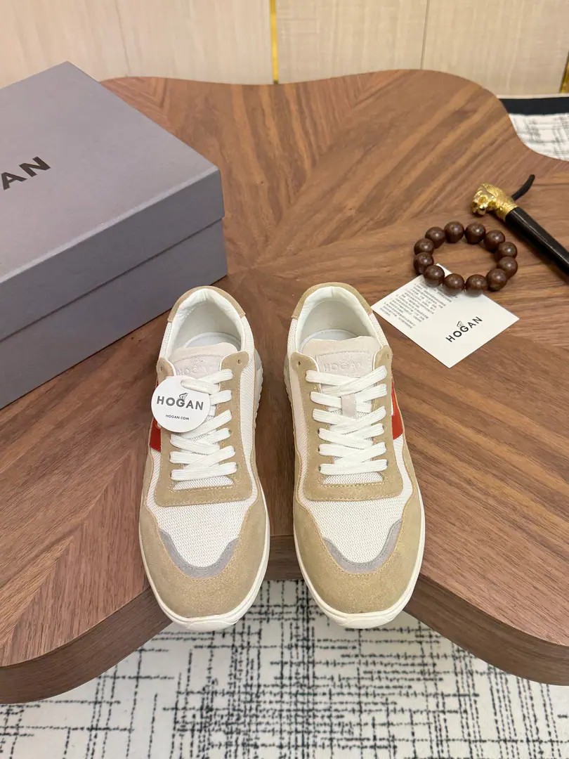 Get out of the factory. Hogan's new money is fresh., HoganMicrobills, leisure sneakers.HXM3710CRNC Same pair of shoes., Lines are loose The soles are light., The inner end of the memory bubble is light and comfortable., Headstart.. 35-44Code, 45- It's a deal.. The transmission will blow.……