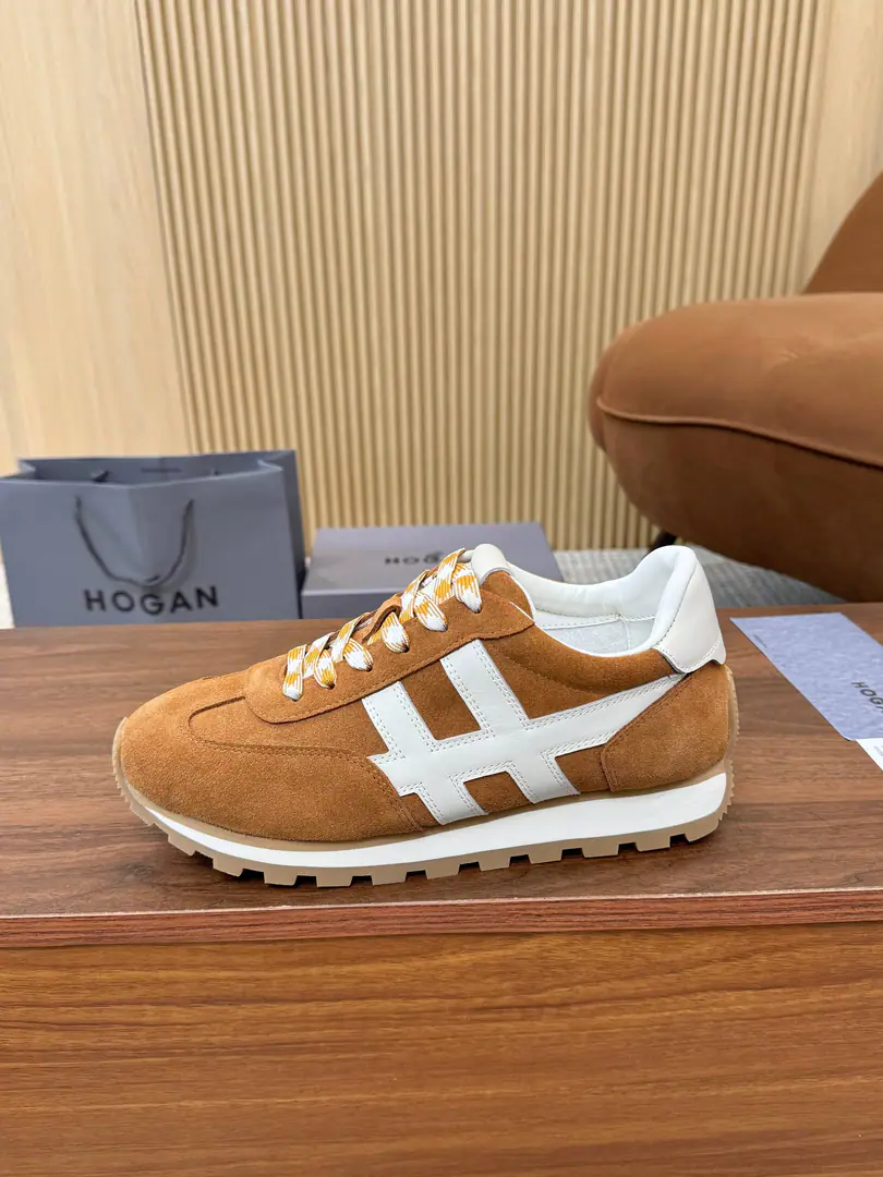 Plant Hogan's new money. HOGANThe bomb number.: HXM7010FZ80UHO01VUBLUE Goods Card: hogan Goods Synchronising folder: HOGAN Men's sneakers. HXM7010Fz80uH ubLue SS2026 Colours: You can choose whatever you want. Origin: Italy et al.（Possible differences in procurement batches, There's a difference in the origin.） Applicable population: Men Introduction to commodities: The cargo.: HXM7010FZ80UHO01VUBLUE Fabulous.: ％Leather description: 86ER SNEAKERS, I'm gonna get a good shot., 35-44Code（45/46Do it.）The transmission will blow.……