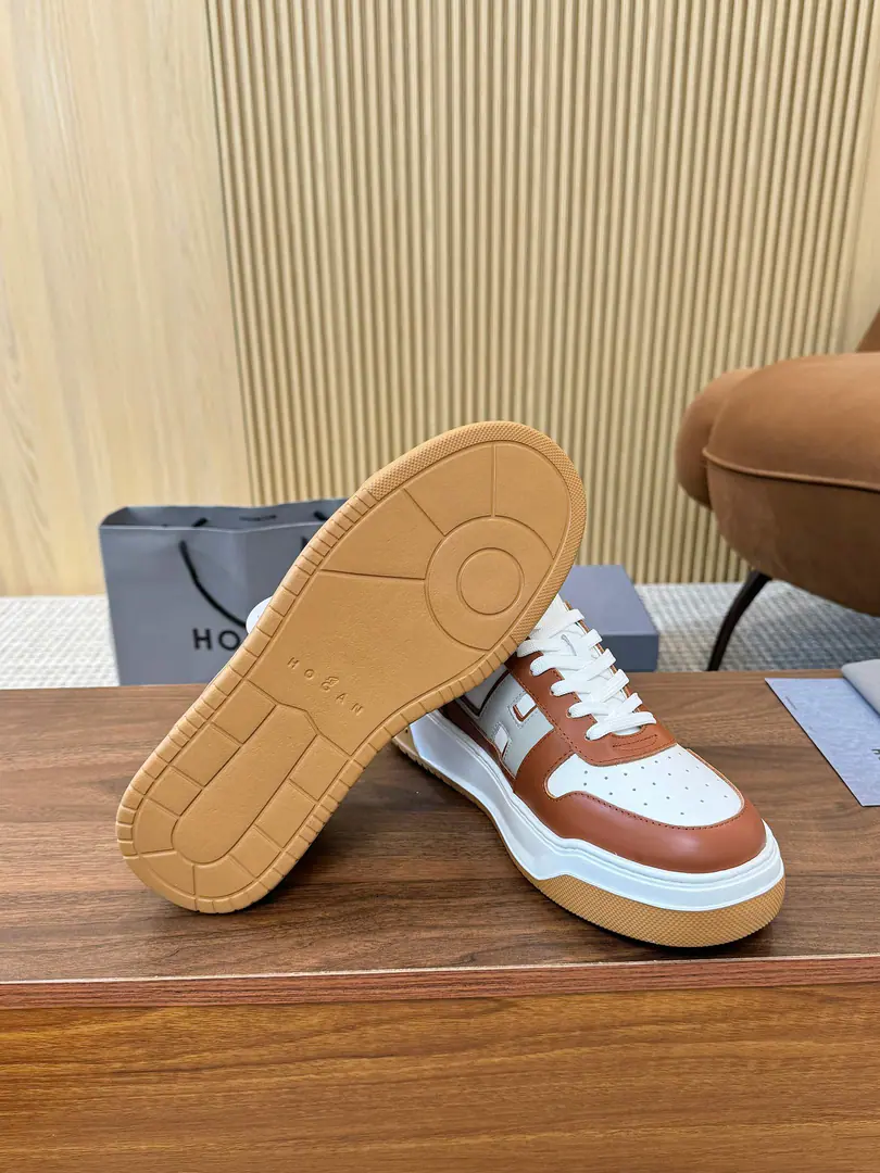 Plant Hogan's new money., HoganNew paragraph, ChamallowSeries Couple money. Thick Leisure Sports shoes Original purchase development for sale ParagraphHogan ChamallowA series of sports and leisure shoes, with street winds andHoganFashion. Shoes are handsome. Integration of skateboard motion elements Fill design soft and comfortable Shoes.HMarker Side Design The atmosphere. Stereo, There are different skating marks on the light surface. Memory bubble bottom-side shock comfort. Softly wrapped feet. Send a cabinet for fine packaging Fabulous.: Original customized import of head-level cattle skin Uchi.: Customize the import into the air network. Otsumi!: The original is a very light-blowing material. Bottom: 3.5CM Size: Female35-40 / Men39-44(45Do it.)The transmission will blow.………