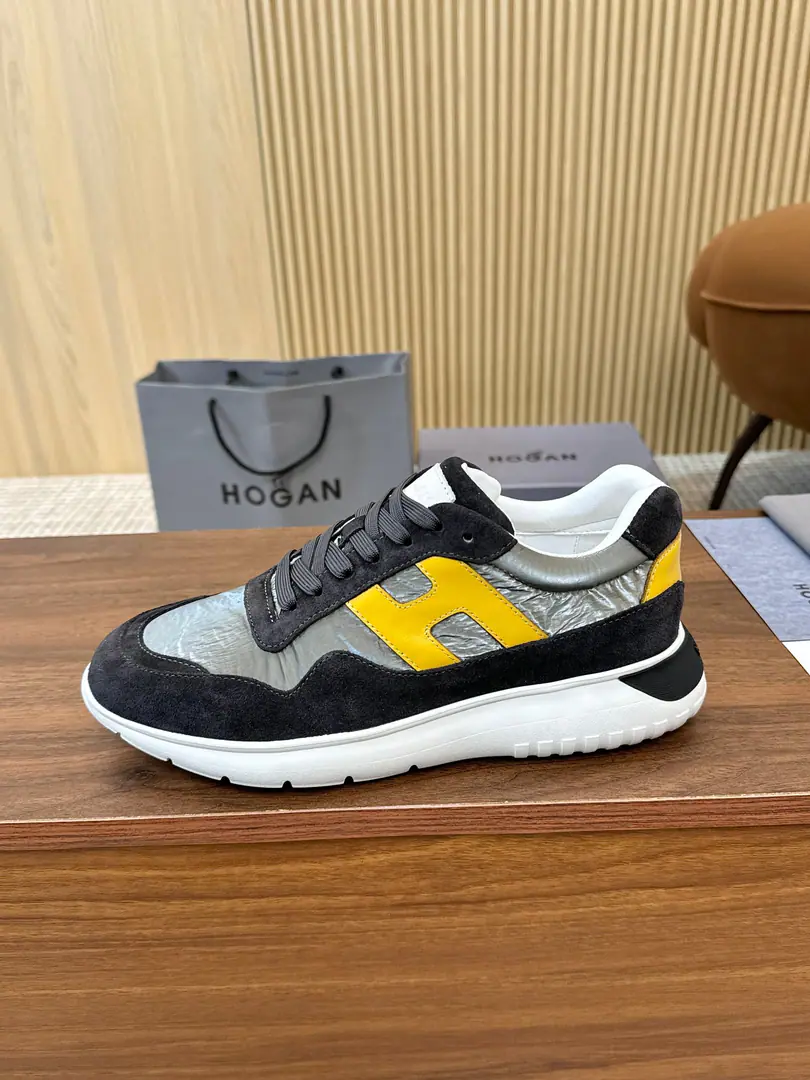 Plant Hogan's new money is fresh., HoganMicrobills, leisure sneakers.HXM3710CRNC Same pair of shoes., Lines are loose The soles are light., The inner end of the memory bubble is light and comfortable., Headstart.. 35-44Code, 45- It's a deal.. The transmission will blow.🔥