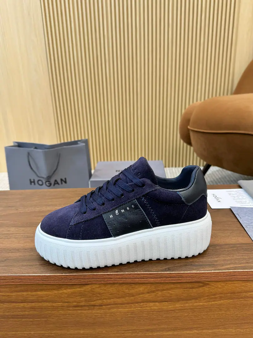 Plant HOGAN·Hogan. New transfer will blow. H-STRIPESA series of couple-ass, cracker-ass, boat-shoes and leisure sneakers.. Top Version🔝Original purchase development for sale👍🏻 This sectionH-STRIPESThe series of sneakers are designed with a thick base of vertical bars and twigs., It's a new life for the whole shoe., ♪ The shuttle is a dream ♪, - Get the focus., And the modernity of the city.. 🤩 💜Fabulous.: Original custom-made imported cattle leather material 💛Uchi.: The original custom-made air network. 💚Shoes under the sole.: The exclusive model is super light-blowing. ❤️Bottom: NYO5.5cm 🤍Codes: 35-44 ​