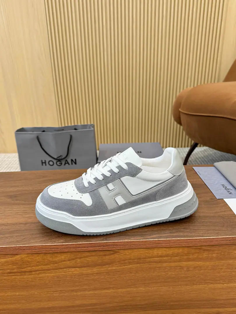 Plant Hogan's new money., HoganNew paragraph, ChamallowSeries Couple money. Thick Leisure Sports shoes Original purchase development for sale ParagraphHogan ChamallowA series of sports and leisure shoes, with street winds andHoganFashion. Shoes are handsome. Integration of skateboard motion elements Fill design soft and comfortable Shoes.HMarker Side Design The atmosphere. Stereo, There are different skating marks on the light surface. Memory bubble bottom-side shock comfort. Softly wrapped feet. Send a cabinet for fine packaging Fabulous.: Original customized import of head-level cattle skin Uchi.: Customize the import into the air network. Otsumi!: The original is a very light-blowing material. Bottom: 3.5CM Size: Female35-40 / Men39-44(45Do it.)The transmission will blow.………