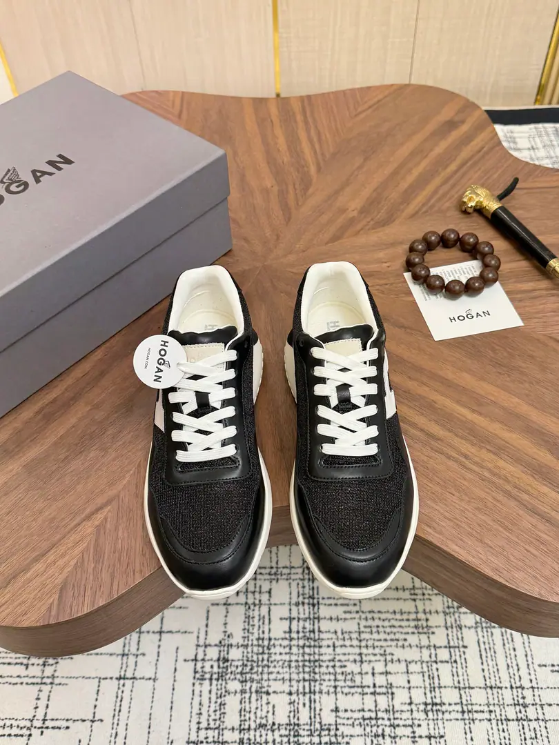 Get out of the factory. Hogan's new money is fresh., HoganMicrobills, leisure sneakers.HXM3710CRNC Same pair of shoes., Lines are loose The soles are light., The inner end of the memory bubble is light and comfortable., Headstart.. 35-44Code, 45- It's a deal.. The transmission will blow.……