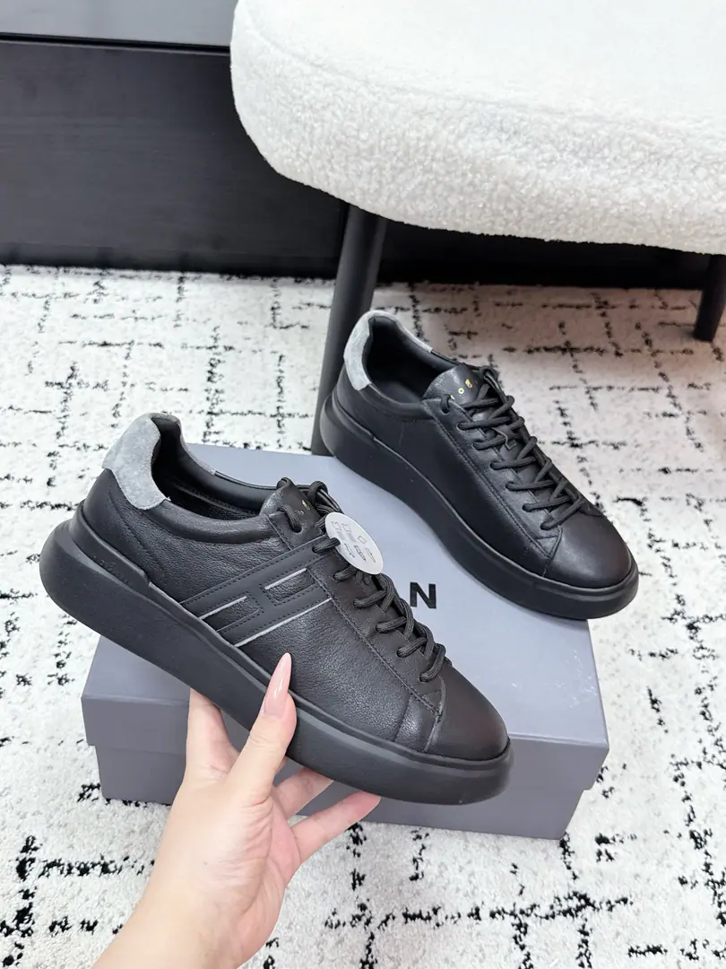 # Top Version🆚Requisition level HOGAN 26/ H The luxury tidal series of thick, low-down sports shoes.💥 Buying original overseas It takes a lot of time to develop., Months of team adjustment！We're trying to be extreme. %Perfect., The best is the top-pelled cow furs and the fabric., Customize originals to the bottom of the bubble！🆚Supports any comparison！The shoe line is simple and simple., SideHA simple suffix of letters, ♪ Cool and capable ♪-He's handsome and free., And I'm so free and so fashionable., Very, very, very, very, very, very, very, very, very, very, very, very, very, very, very, very, very, very, very, very, very, very, very, very, very, very, very, very, very, very, very, very, very, very, very, very, very, very, very, very, very, very, very, very, very, very, very, very, very, very, very,, Shoes with memory foams on the soles., We're getting thicker.5cm The feet are very comfortable.. ✔️Fabulous.:Top-level custom-made cow skin+Fly ✔️Uchi.:In the cow's skin. ✔️Otsumi!:Customize original bubble bottom ✔️Size:Men39-45（45I'll make sure I don't change it.）