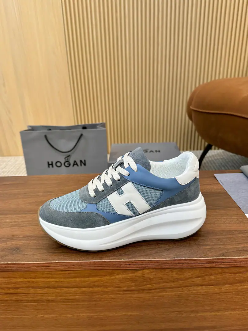 Plant Hogan's new money., One-to-one., HOGAN Chunky H The series is a fine set., ♪ Shining a promise ♪, Show a new wave of shape, He's a very good man and a very good man., Tell me about the newest thing in the world., It's modern., Trigger multi-faceted inspiration.. This sported shoe is made of a velvet skin of a napa., New sense of movement., Shoe-side line round, Sides are biggerHLetter, It's a very good job., The inner end of the memory bubble is light and comfortable.. 35-44