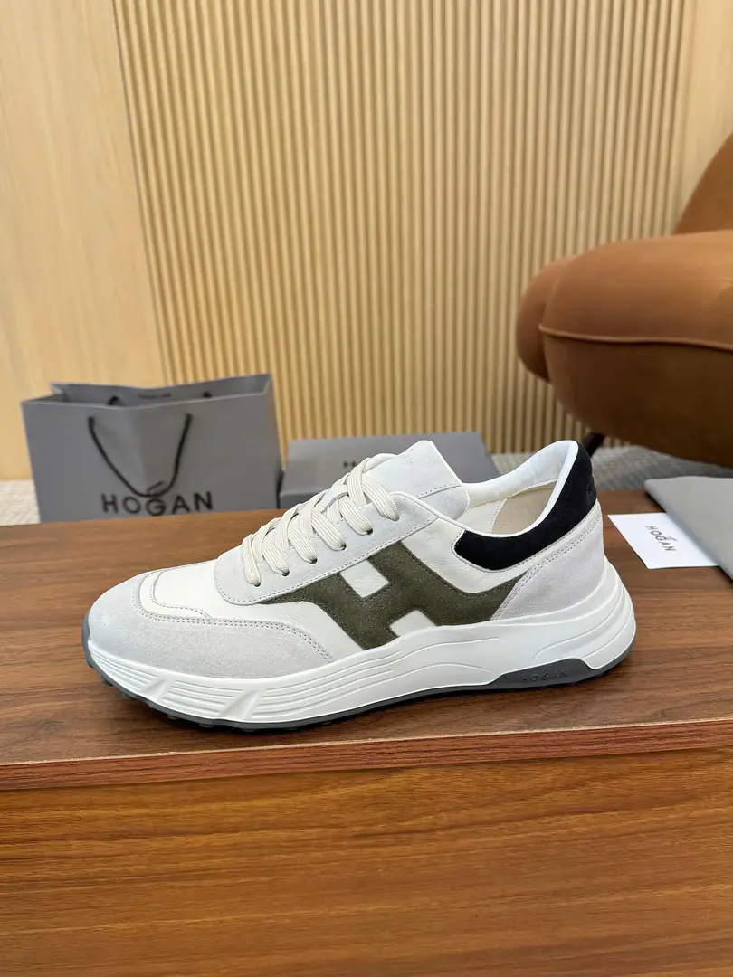 Plant HOGAN·Hogan. 2026New transfer will blow. H-STRIPESA series of couple-skinned old dad's sneakers and leisure sports shoes.. Top Version🔝Original purchase development for sale👍🏻 This sectionH-STRIPESThe series of sneakers were designed to increase their impact in a high-balled depth., It's a new life for the whole shoe., ♪ The shuttle is a dream ♪, - Get the focus., And the modernity of the city.. 🤩 💜Fabulous.: Original custom-made imported cattle leather material 💛Uchi.: In original cow skin. 💚Shoes under the sole.: The only one who's got a very light model is a very high-weight bullet material. ❤️Bottom: NYO4.5cm 🤍Codes: Women36-44, （35/45/46You're gonna have to do it or not.）