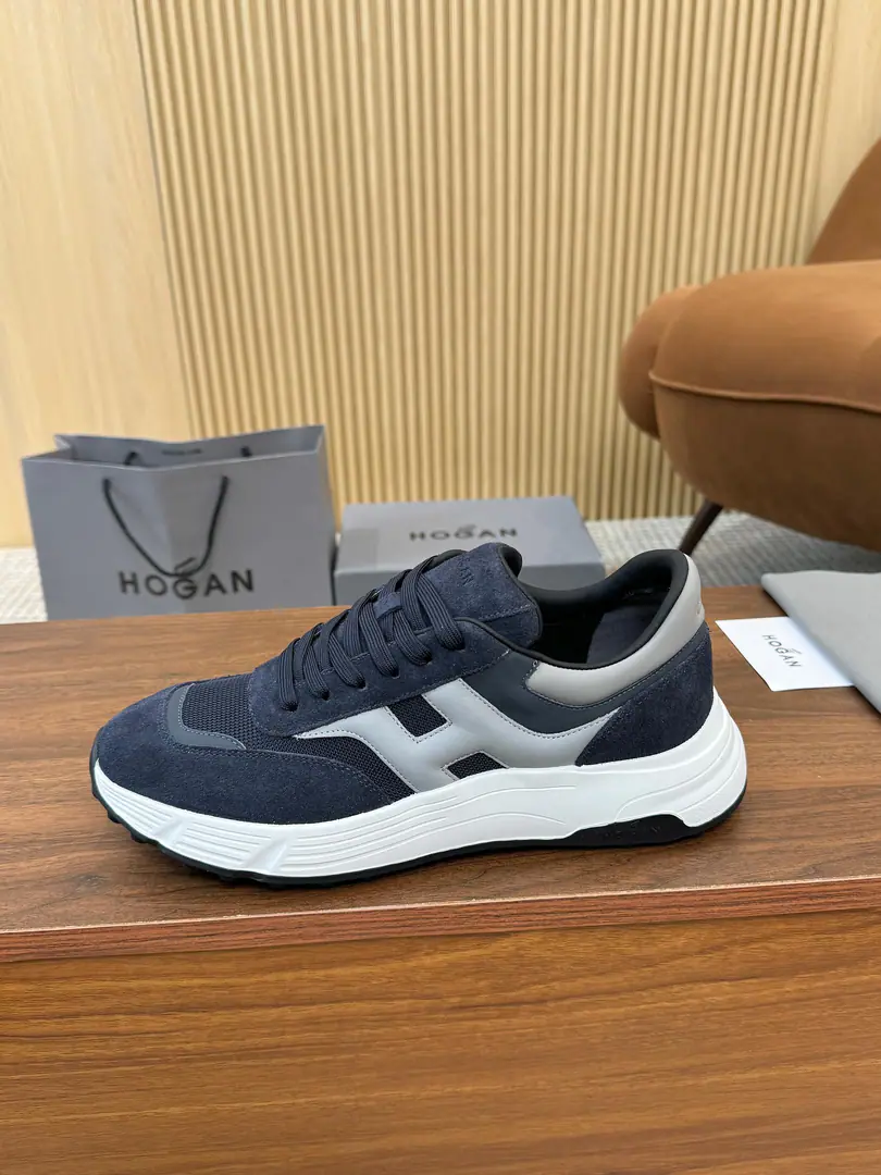 Plant HOGAN·Hogan. 2026New transfer will blow. H-STRIPESA series of couple-skinned old dad's sneakers and leisure sports shoes.. Top Version🔝Original purchase development for sale👍🏻 This sectionH-STRIPESThe series of sneakers were designed to increase their impact in a high-balled depth., It's a new life for the whole shoe., ♪ The shuttle is a dream ♪, - Get the focus., And the modernity of the city.. 🤩 💜Fabulous.: Original custom-made imported cattle leather material 💛Uchi.: In original cow skin. 💚Shoes under the sole.: The only one who's got a very light model is a very high-weight bullet material. ❤️Bottom: NYO4.5cm 🤍Codes: Women36-44, （35/45/46You're gonna have to do it or not.）