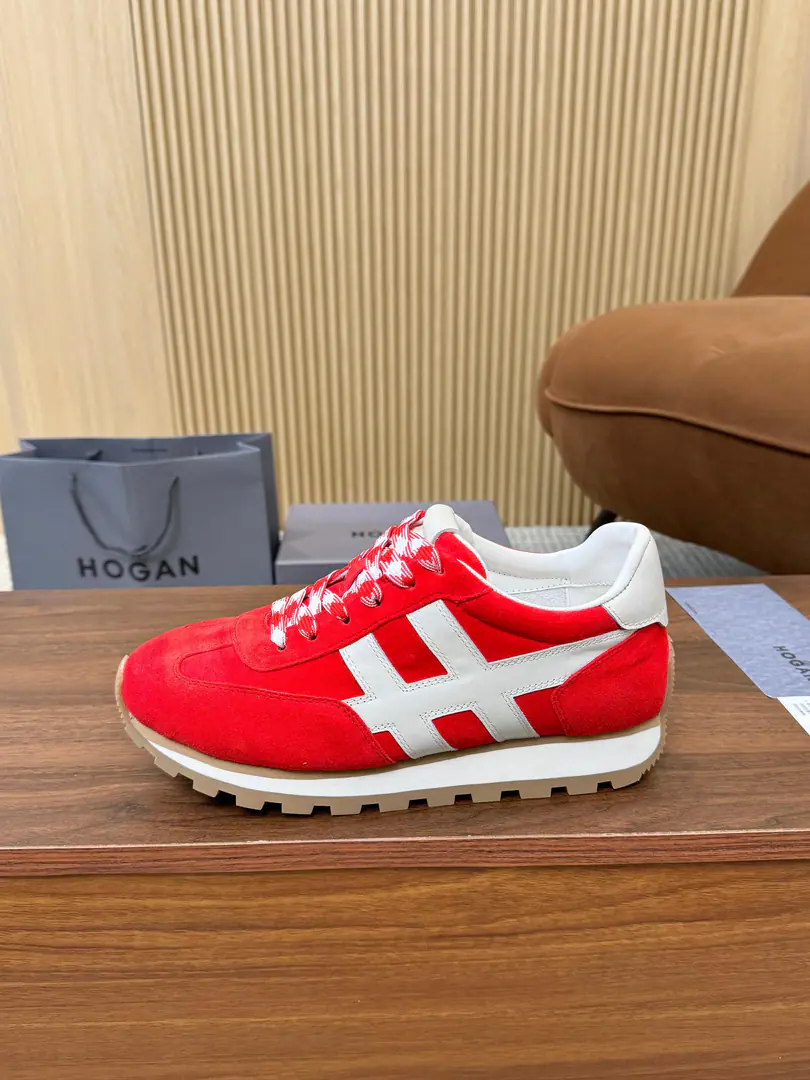 Plant Hogan's new money. HOGANThe bomb number.: HXM7010FZ80UHO01VUBLUE Goods Card: hogan Goods Synchronising folder: HOGAN Men's sneakers. HXM7010Fz80uH ubLue SS2026 Colours: You can choose whatever you want. Origin: Italy et al.（Possible differences in procurement batches, There's a difference in the origin.） Applicable population: Men Introduction to commodities: The cargo.: HXM7010FZ80UHO01VUBLUE Fabulous.: ％Leather description: 86ER SNEAKERS, I'm gonna get a good shot., 35-44Code（45/46Do it.）The transmission will blow.……