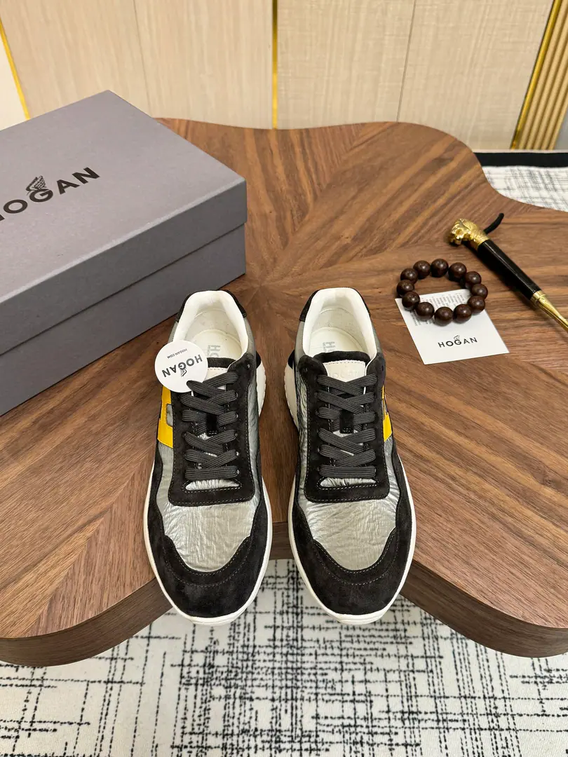 Get out of the factory. Hogan's new money is fresh., HoganMicrobills, leisure sneakers.HXM3710CRNC Same pair of shoes., Lines are loose The soles are light., The inner end of the memory bubble is light and comfortable., Headstart.. 35-44Code, 45- It's a deal.. The transmission will blow.……