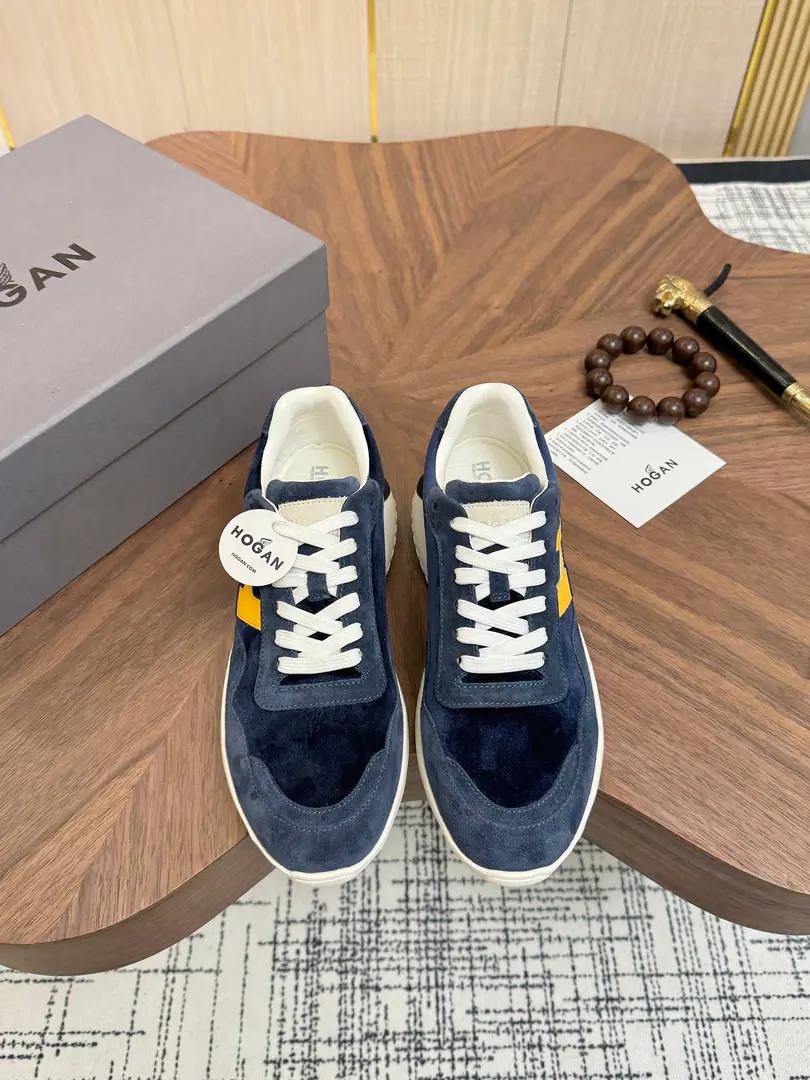 Get out of the factory. Hogan's new money is fresh., HoganMicrobills, leisure sneakers.HXM3710CRNC Same pair of shoes., Lines are loose The soles are light., The inner end of the memory bubble is light and comfortable., Headstart.. 35-44Code, 45- It's a deal.. The transmission will blow.……