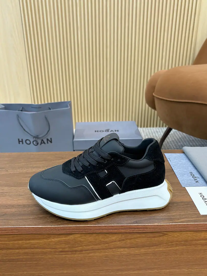 Plant HOGAN·Hogan. New transfer will blow. H-STRIPESA series of couple-skinned old dad's sneakers and leisure sports shoes.. Top Version🔝Original purchase development for sale👍🏻 This sectionH-STRIPESThe series of sneakers were designed to increase their impact in a high-balled depth., It's a new life for the whole shoe., ♪ The shuttle is a dream ♪, - Get the focus., And the modernity of the city.. 🤩 💜Fabulous.: Original custom-made imported cattle leather material 💛Uchi.: In original cow skin. 💚Shoes under the sole.: The only one who's got a very light model is a very high-weight bullet material. ❤️Bottom: NYO4.5cm 🤍Codes: Women35-45