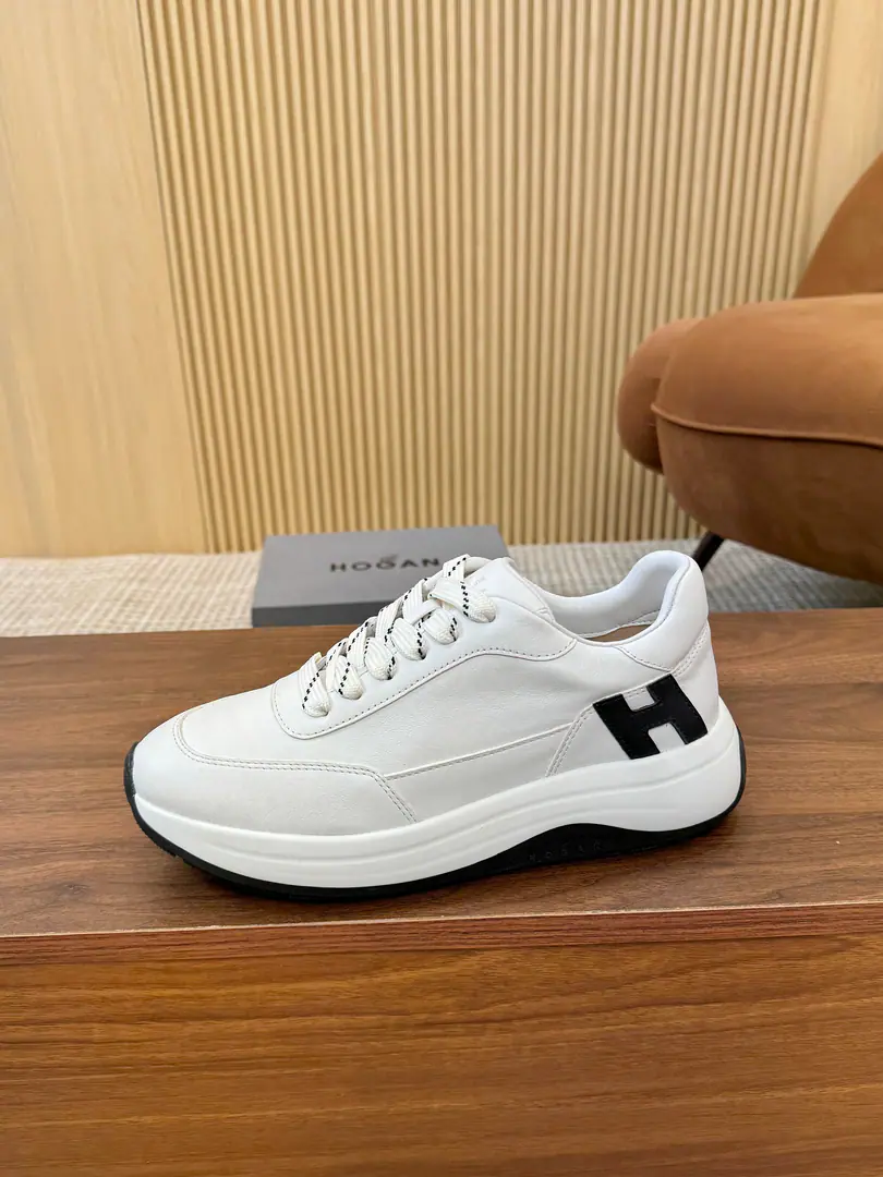 Plant Hogan's new money. HOGAN, H &Chunky Section, Line flow, The heart of the craft., Colored inspiration comes from the urban world.. HOGAN Leisure shoes are made of soft Napa leather., Base High: 4.8CM, SidesarkHAlphabet ID, It's a light skin with a sawing edge., It's a flexible dress experience., Comfortable memory bubbles., Easy to pick., Add a personality to the recreational costumes. 39-44（38/45/46Do it.）The transmission will blow.[Blast.][Blast.][Blast.][John.][John.][John.]…….