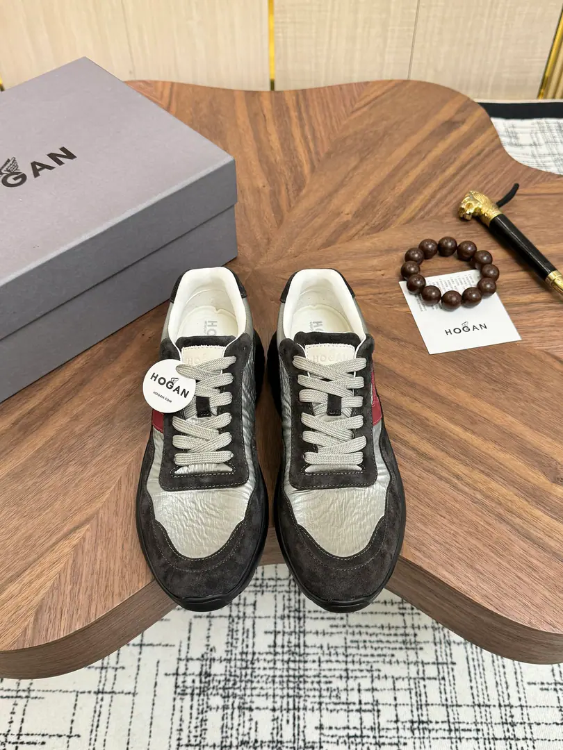 Get out of the factory. Hogan's new money is fresh., HoganMicrobills, leisure sneakers.HXM3710CRNC Same pair of shoes., Lines are loose The soles are light., The inner end of the memory bubble is light and comfortable., Headstart.. 35-44Code, 45- It's a deal.. The transmission will blow.……
