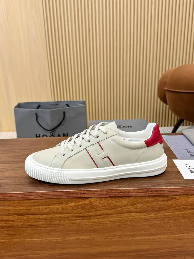 Hogan's new money.HOGAN H Sports and leisure shoes, From90The ice skating movement. Girrit.. The City of the City., I'll put my body on the table., Smart Line, ♪ And so proud ♪ Like, ♪ And the modern city of cooledi. A piece of design package.HLetter, It's a special projection.H, I'm wearing a light shirt., Sports classic leisure shoes. Fabulous., Fly-feather., Bullskins., The soles are so light, they're soaking., The sticker's on the shoe.. Comfortable memory bubbles., Easy to pick., Add a personality to the recreational costumes. 39-44Code（38/45/46You're gonna have to do it or not.）The transmission will blow.………